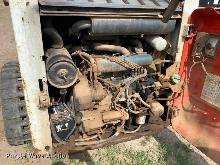 image for item HM9148 2002 Bobcat T190  tracked skid steer loader