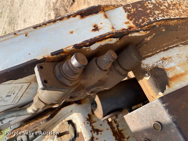 image for item HM9148 2002 Bobcat T190  tracked skid steer loader