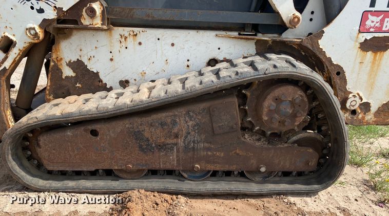 image for item HM9148 2002 Bobcat T190  tracked skid steer loader