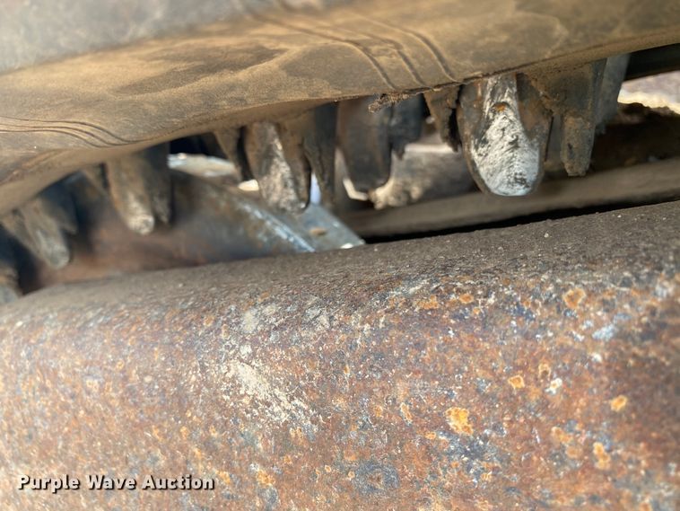 image for item HM9148 2002 Bobcat T190  tracked skid steer loader