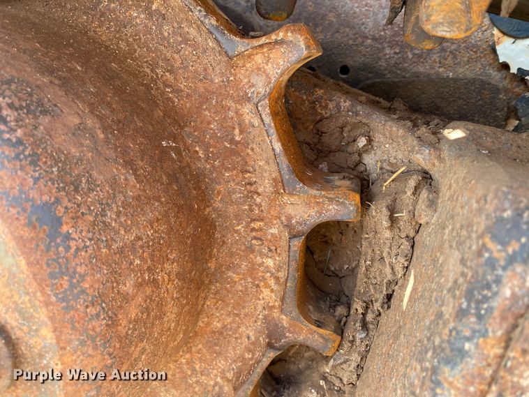 image for item HM9148 2002 Bobcat T190  tracked skid steer loader