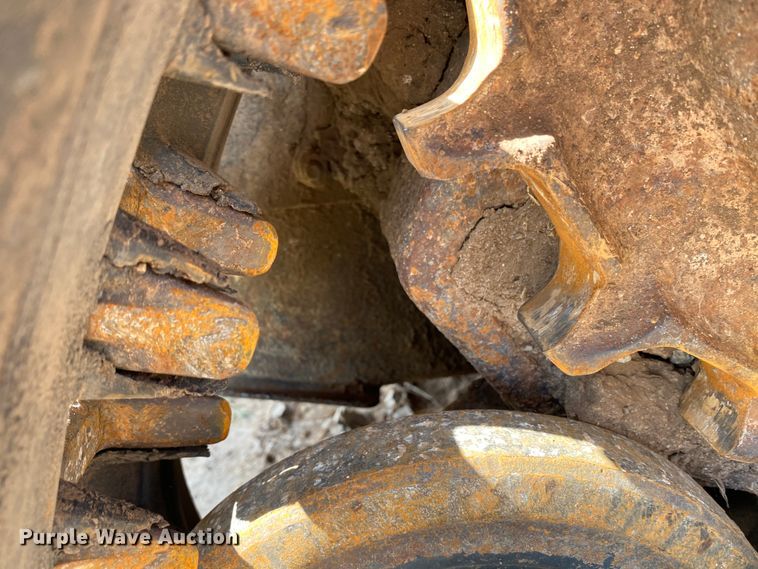 image for item HM9148 2002 Bobcat T190  tracked skid steer loader