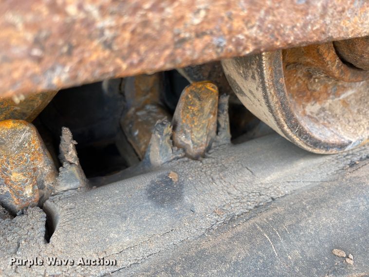 image for item HM9148 2002 Bobcat T190  tracked skid steer loader