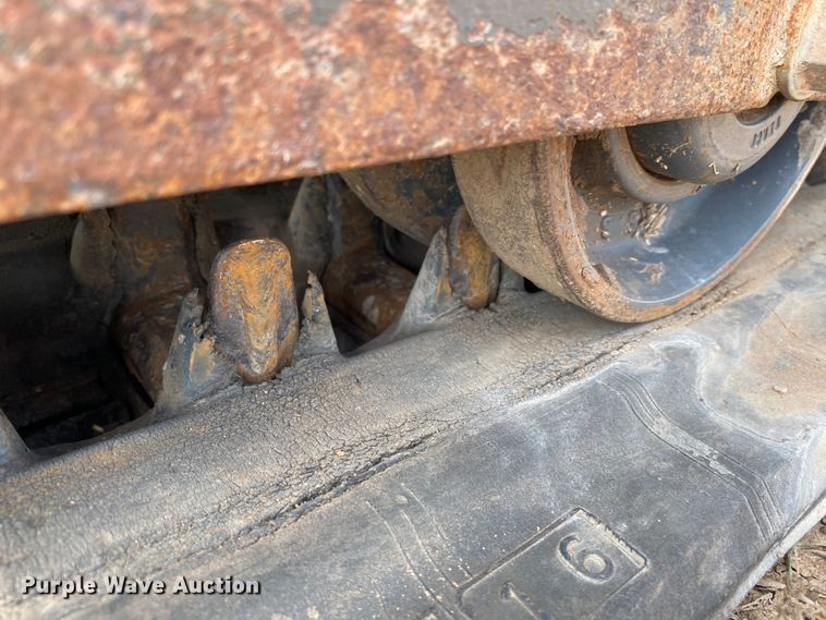 image for item HM9148 2002 Bobcat T190  tracked skid steer loader