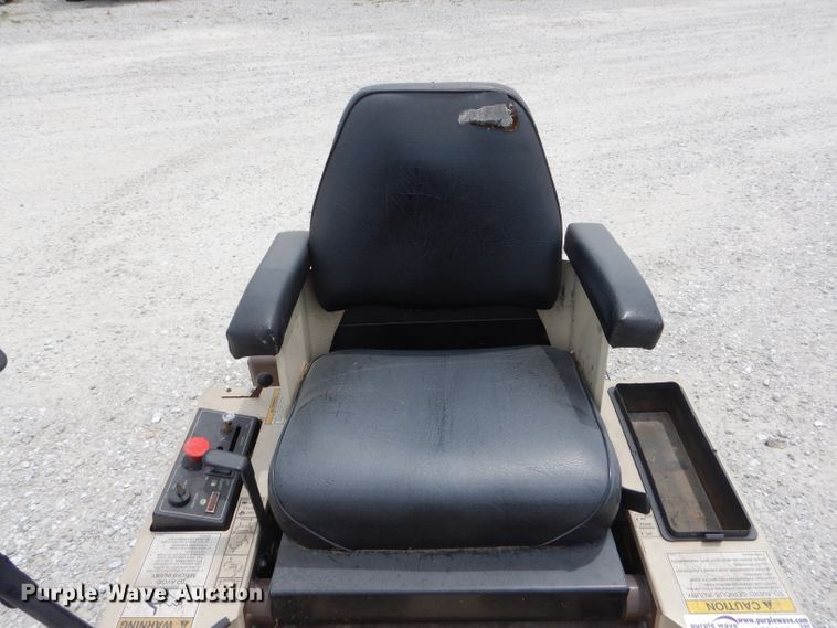 image for item HM9697 Grasshopper 616 ZTR lawn mower