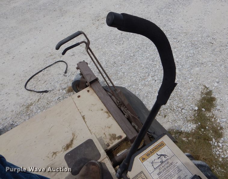 image for item HM9697 Grasshopper 616 ZTR lawn mower