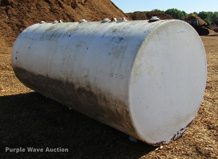 image for item HM9703 2,000 gallon tank