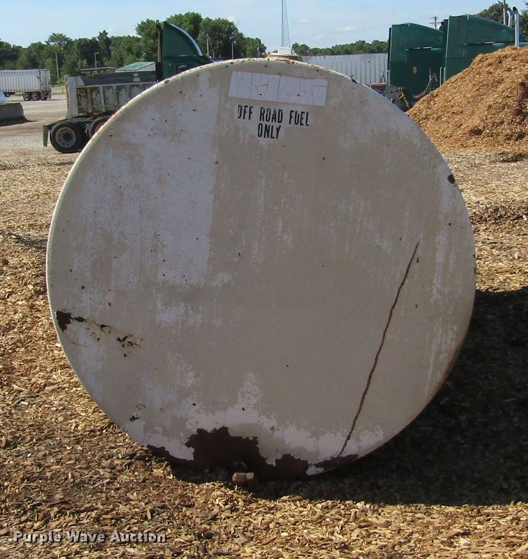 image for item HM9703 2,000 gallon tank