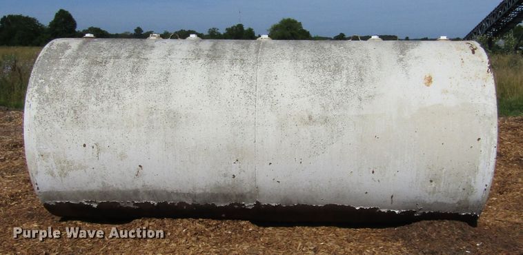 image for item HM9703 2,000 gallon tank