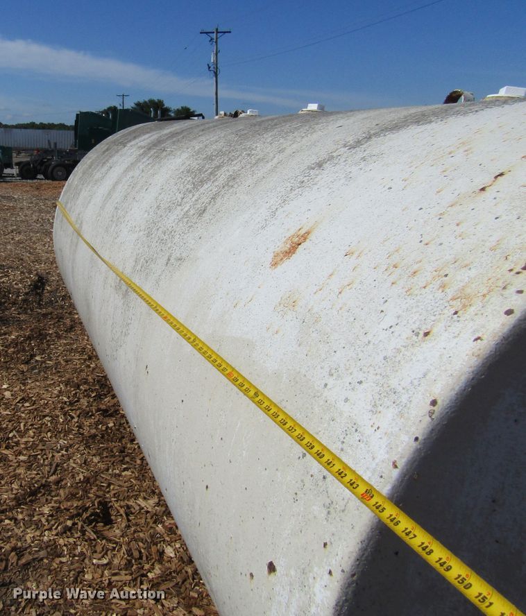 image for item HM9703 2,000 gallon tank