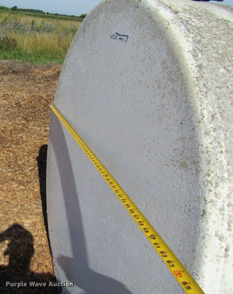 image for item HM9703 2,000 gallon tank