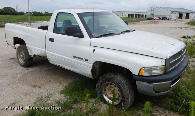image for item HM9726 1999 Dodge Ram 1500  pickup truck