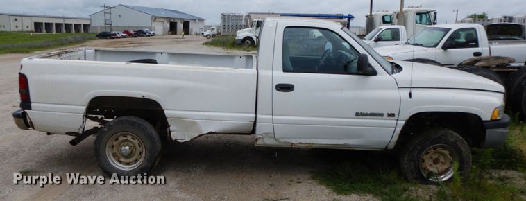image for item HM9726 1999 Dodge Ram 1500  pickup truck
