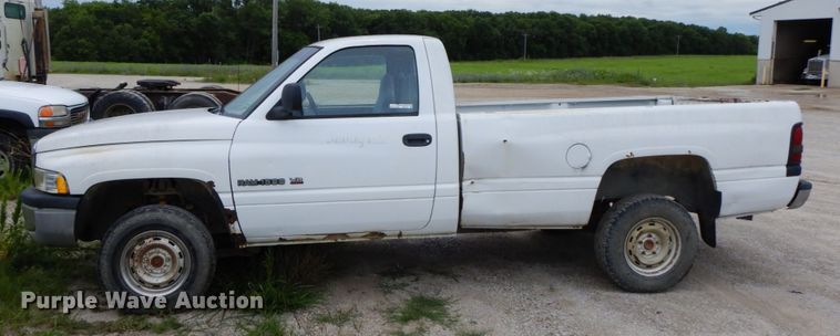 image for item HM9726 1999 Dodge Ram 1500  pickup truck