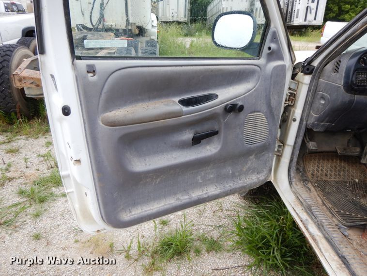 image for item HM9726 1999 Dodge Ram 1500  pickup truck