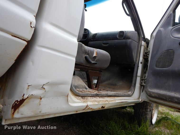 image for item HM9726 1999 Dodge Ram 1500  pickup truck