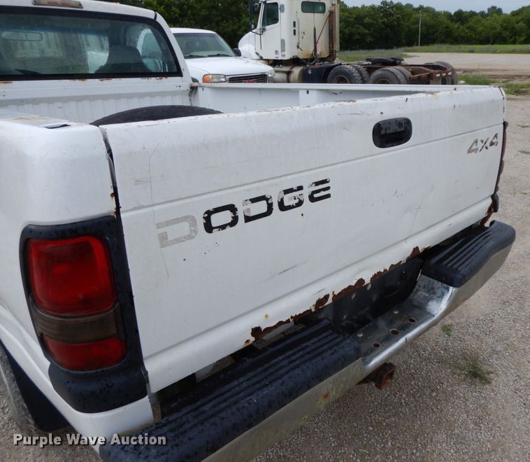 image for item HM9726 1999 Dodge Ram 1500  pickup truck