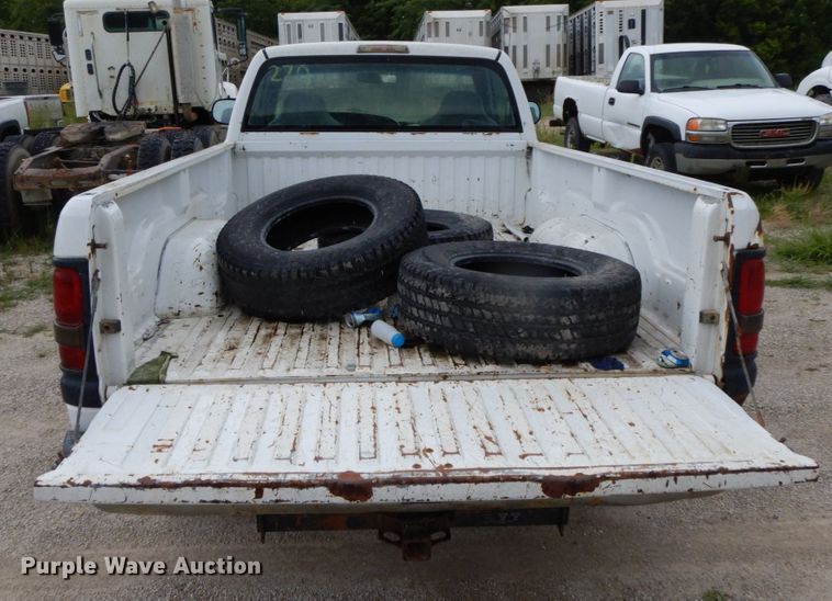 image for item HM9726 1999 Dodge Ram 1500  pickup truck