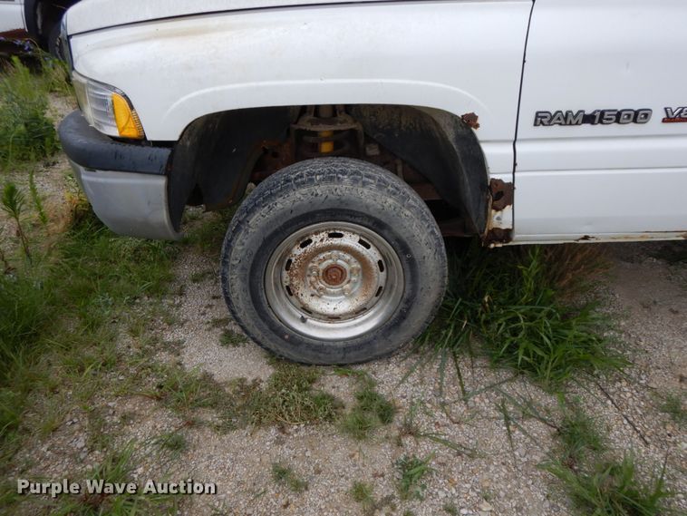 image for item HM9726 1999 Dodge Ram 1500  pickup truck