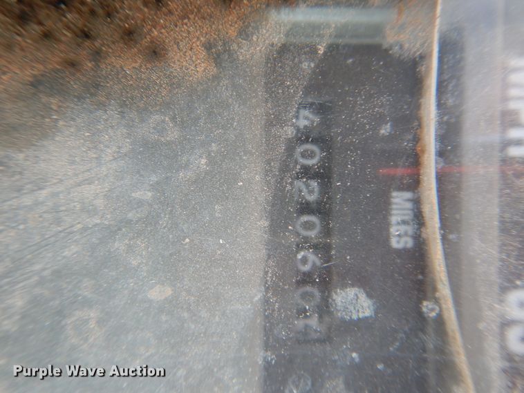 image for item HO9766 2001 International 4700  vacuum truck