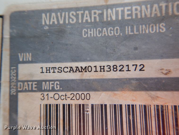 image for item HO9766 2001 International 4700  vacuum truck