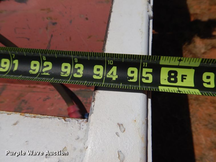 image for item HO9772 2004 Peterbilt 330  Crew Cab semi truck