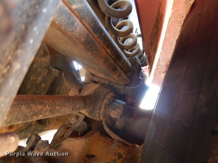 image for item HO9772 2004 Peterbilt 330  Crew Cab semi truck