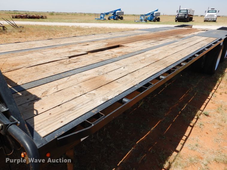 image for item HO9773 2017 Lamar FD02302A equipment trailer