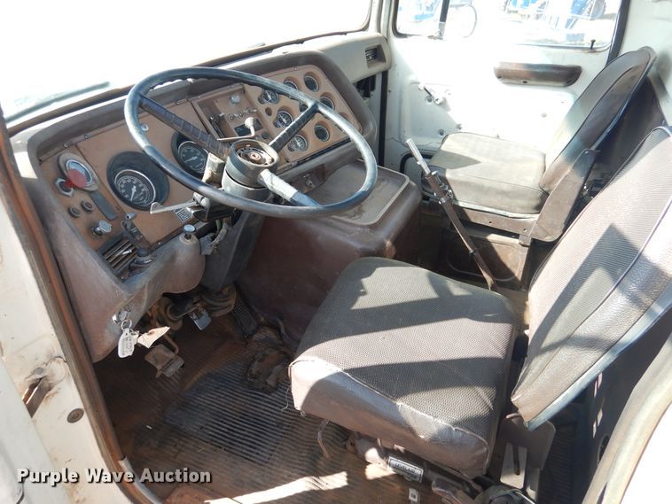 image for item HO9774 Ford 9000  semi truck