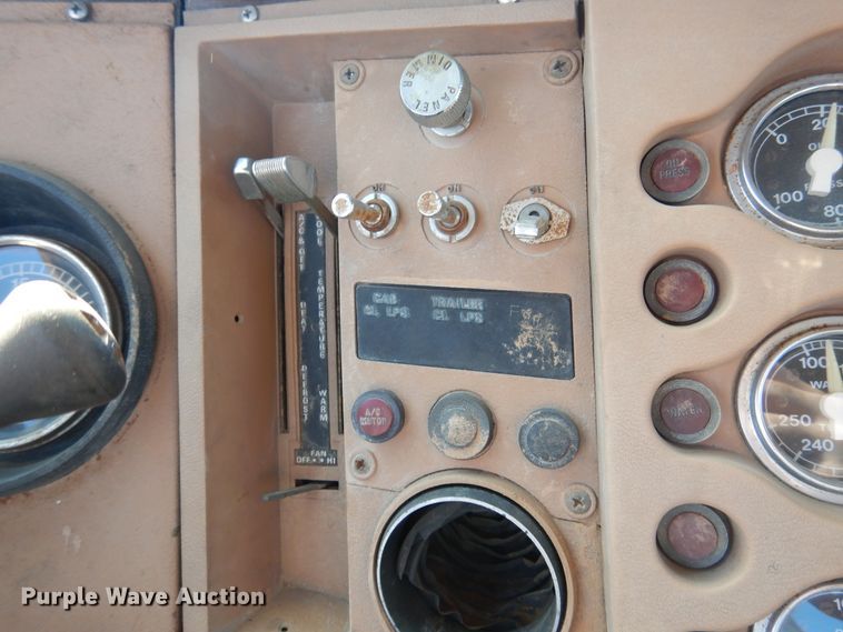 image for item HO9774 Ford 9000  semi truck