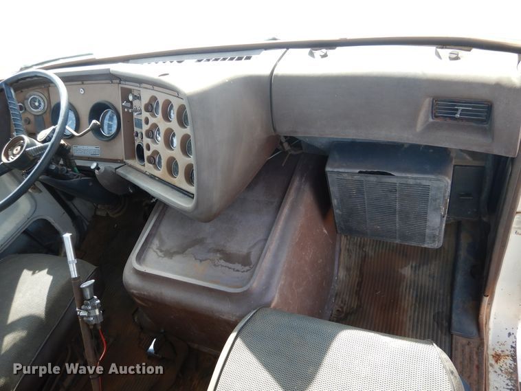 image for item HO9774 Ford 9000  semi truck