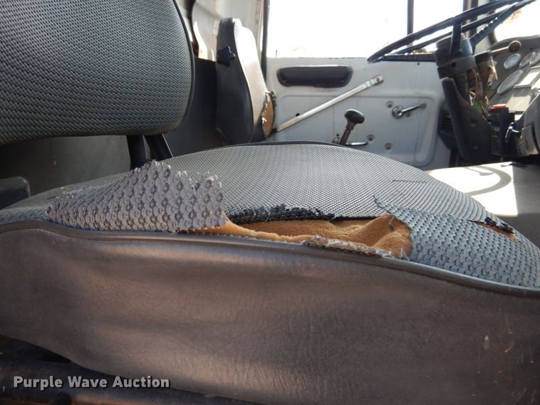 image for item HO9775 1987 Ford L9000  flatbed truck