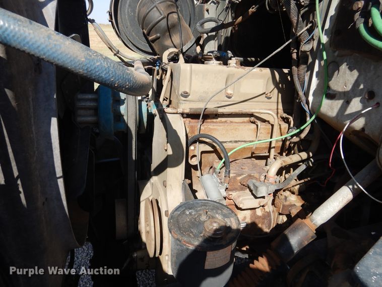 image for item HO9775 1987 Ford L9000  flatbed truck