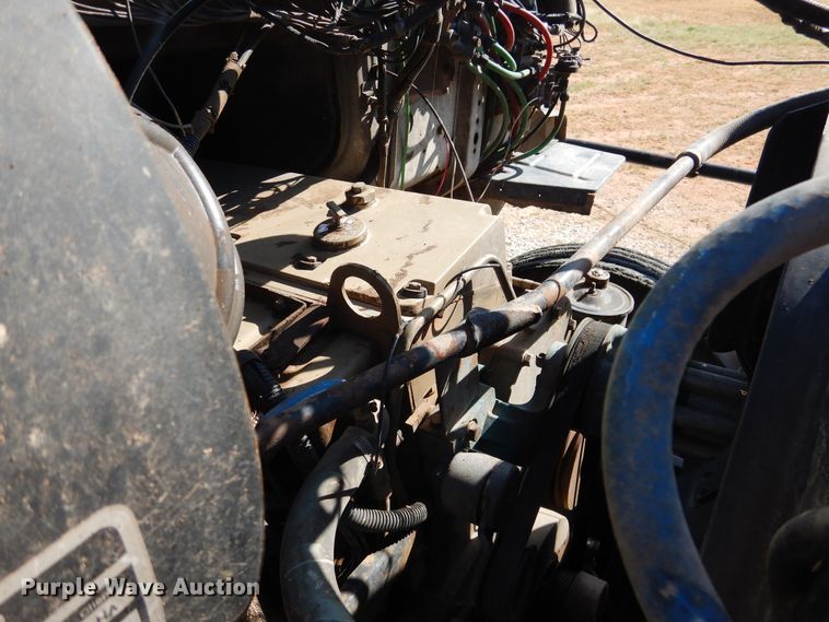 image for item HO9775 1987 Ford L9000  flatbed truck