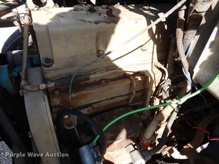 image for item HO9775 1987 Ford L9000  flatbed truck