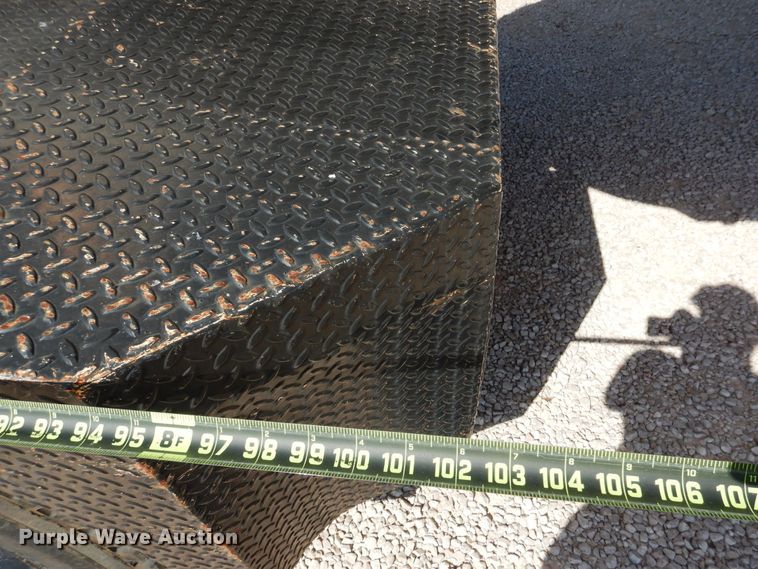 image for item HO9775 1987 Ford L9000  flatbed truck