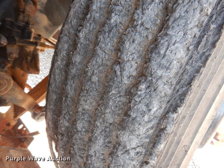 image for item HO9775 1987 Ford L9000  flatbed truck