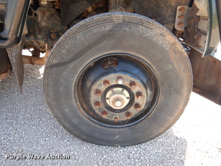 image for item HO9775 1987 Ford L9000  flatbed truck