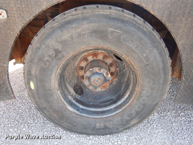 image for item HO9775 1987 Ford L9000  flatbed truck