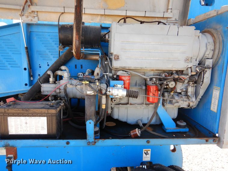 image for item HO9776 2002 Genie S65  boom lift