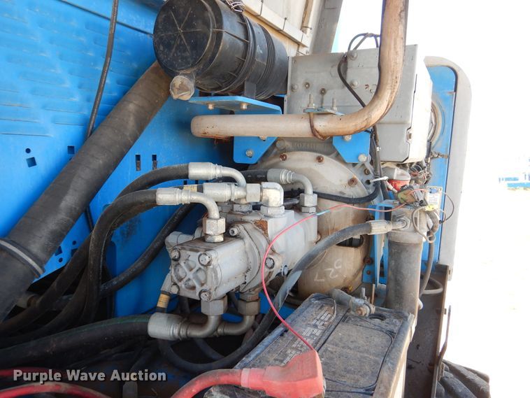 image for item HO9776 2002 Genie S65  boom lift