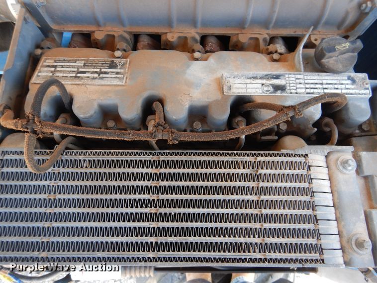 image for item HO9776 2002 Genie S65  boom lift