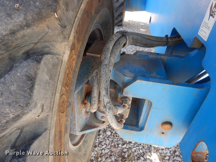 image for item HO9776 2002 Genie S65  boom lift