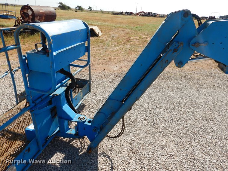 image for item HO9776 2002 Genie S65  boom lift