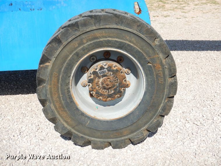 image for item HO9776 2002 Genie S65  boom lift