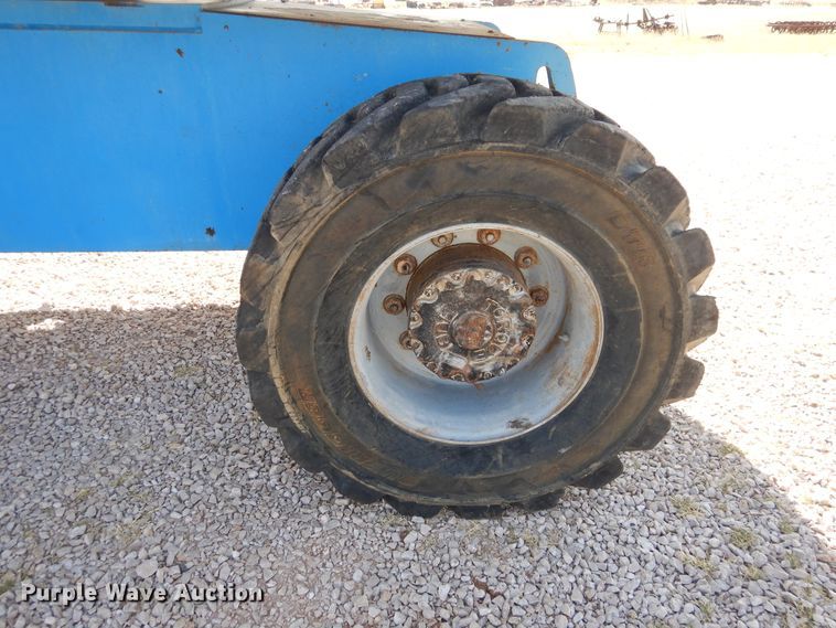 image for item HO9776 2002 Genie S65  boom lift