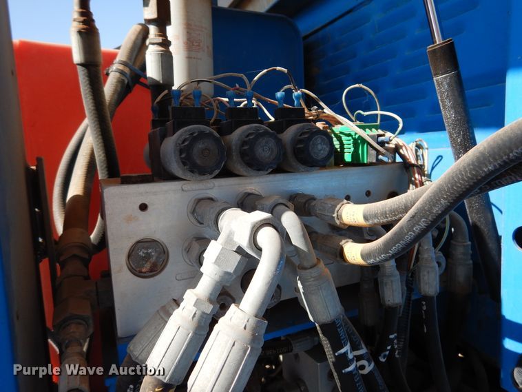 image for item HO9776 2002 Genie S65  boom lift