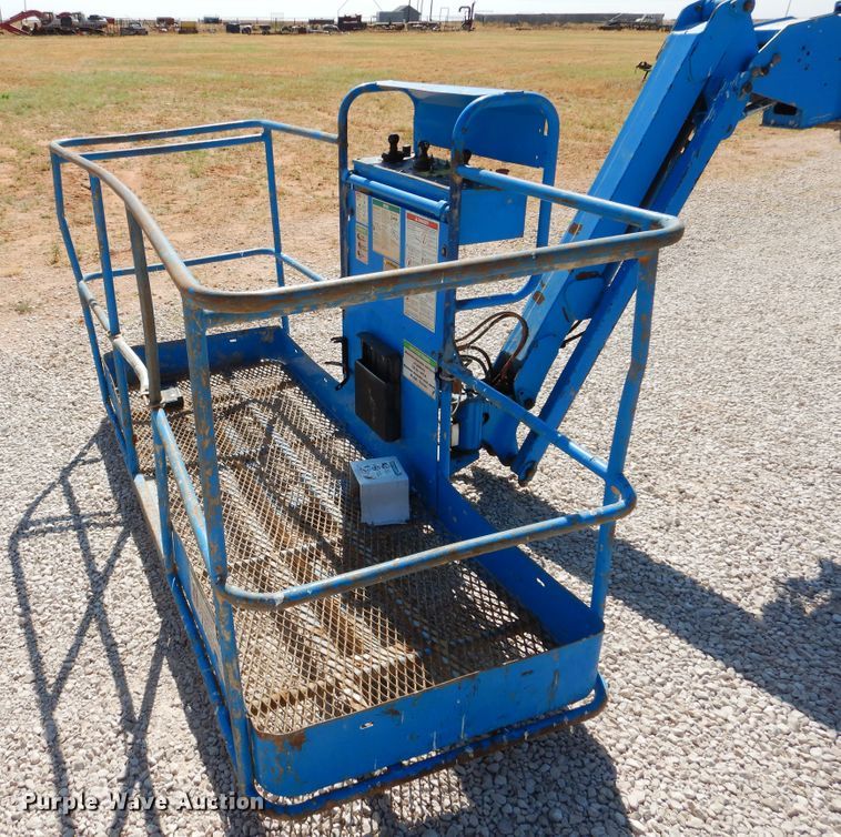 image for item HO9777 2004 Genie S65  boom lift
