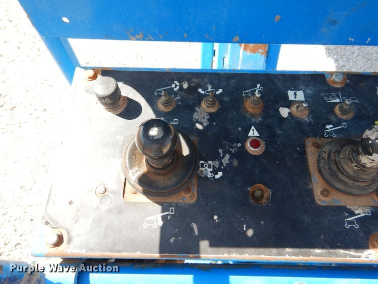 image for item HO9777 2004 Genie S65  boom lift