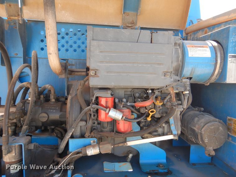 image for item HO9777 2004 Genie S65  boom lift